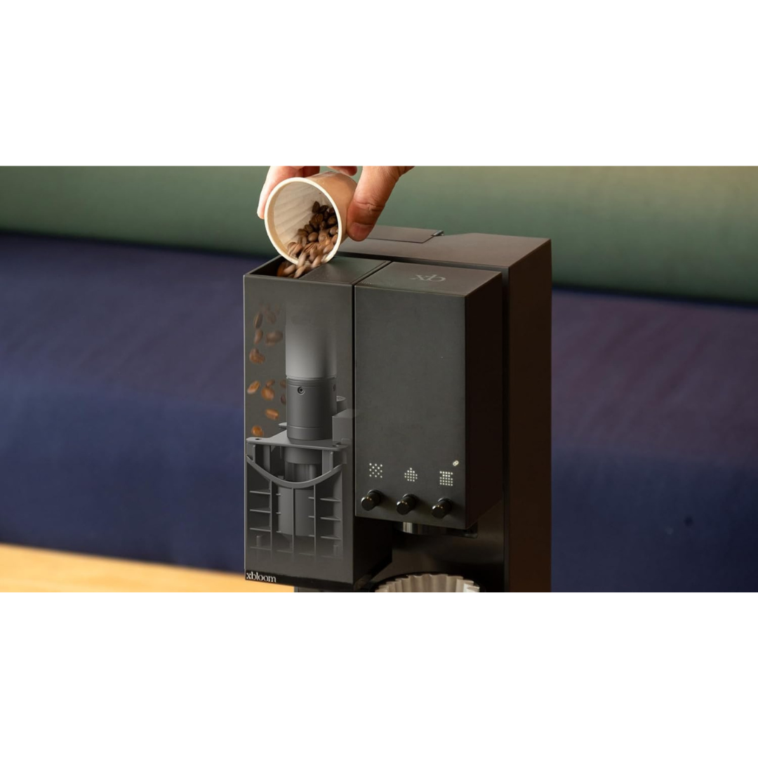 The Ultimate Coffee Machine – Drip Coffee Maker with Integrated Grinder, Scale, and 3 Levels of Automation